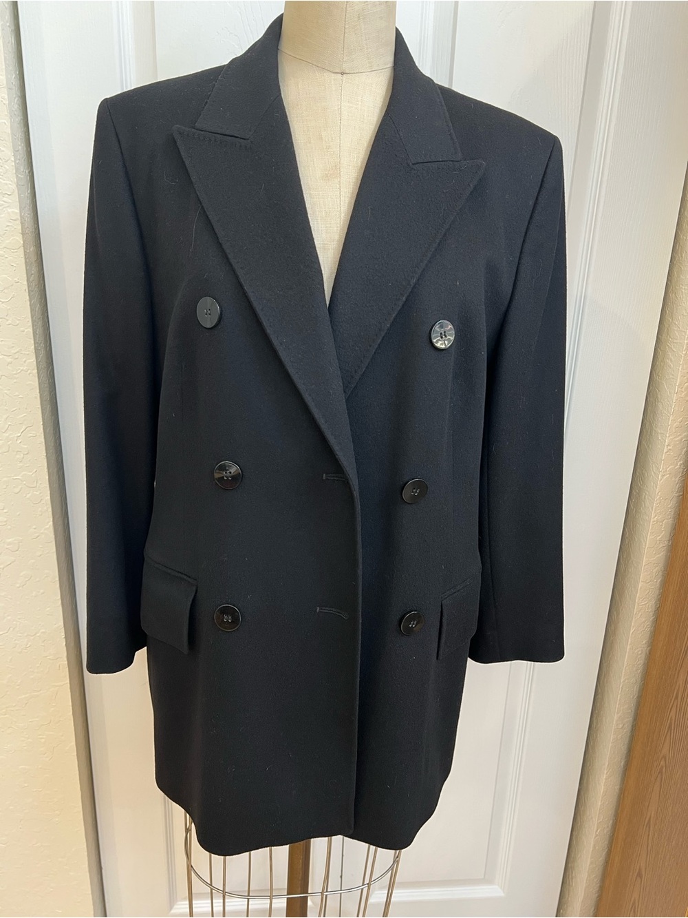 Jarger Tailored Double-Breasted Black Women's Blazer Jacket